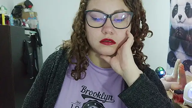 Chat +18 de curly_greeneyed ao vivo