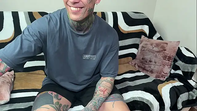 Chat +18 de Anubisgods ao vivo