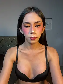 CassandraLovveのライブXXXチャット