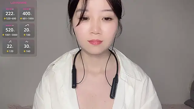 77-Vicky's Live XXX Chat