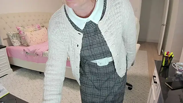 Vika73 라이브 XXX 채팅