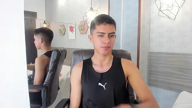 Chat XXX Live Alejo_Jones_