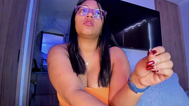 Chat XXX en directo de iriss_25
