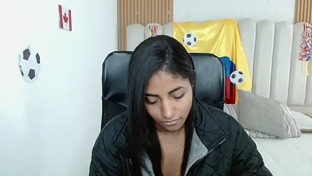 Онлайн чат XXX shaneelle