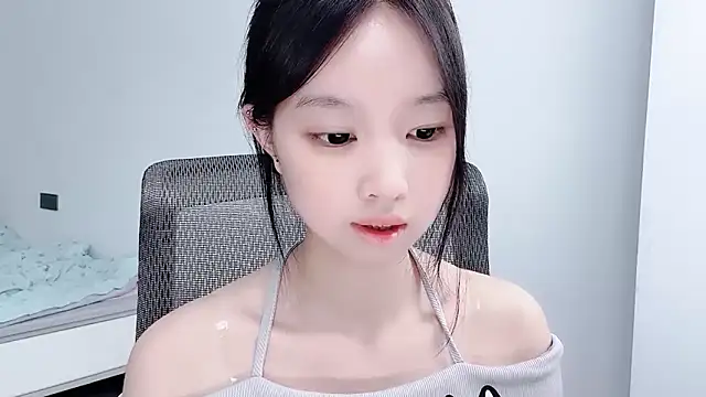 Yoyo33355 Live XXX Chat