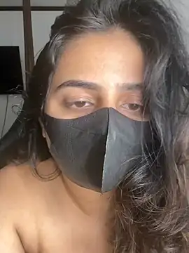 aisha1630 即時 XXX 聊天