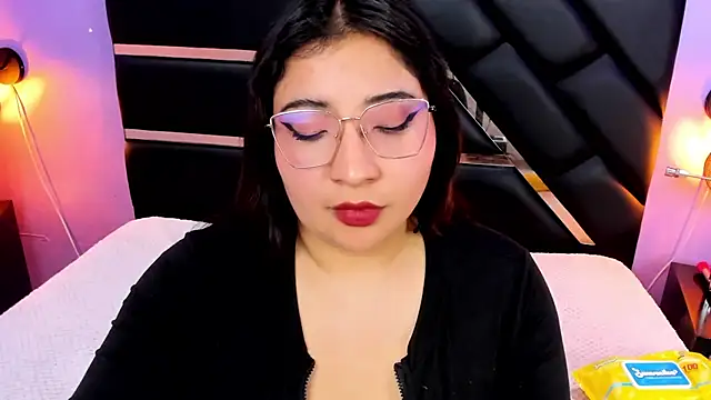 Chat XXX en directo de Emma_monserrat