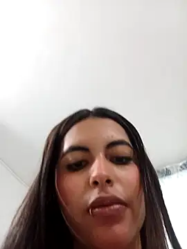Perla_lovely_ Adlı Modelin Canlı XXX Sohbeti