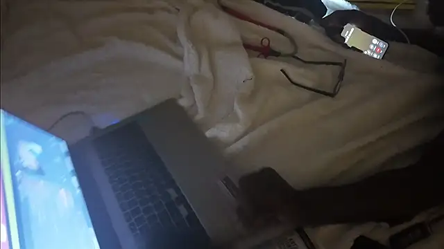 Triggerhappycj100 Chat XXX in diretta