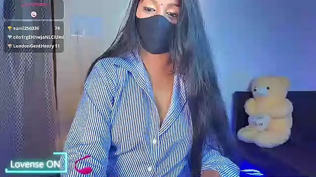 צ'אט XXX בשידור חי של Pinku_shine