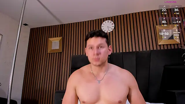 Izui_Pierce's Live XXX Chat