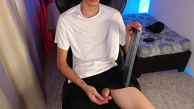 YorYo_hot Шоу с уебкамера
