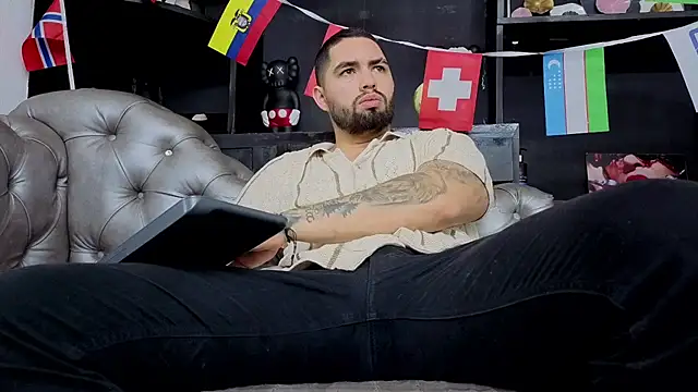 Chatroom XXX en direct de matteosantos