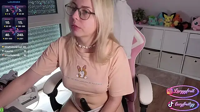 Livewithlucy's Live XXX Chat