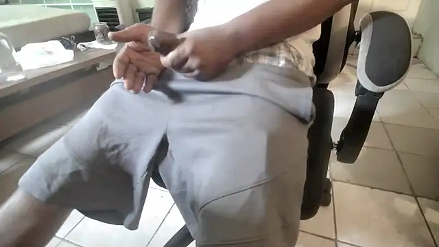 צ'אט XXX בשידור חי של BigDesires