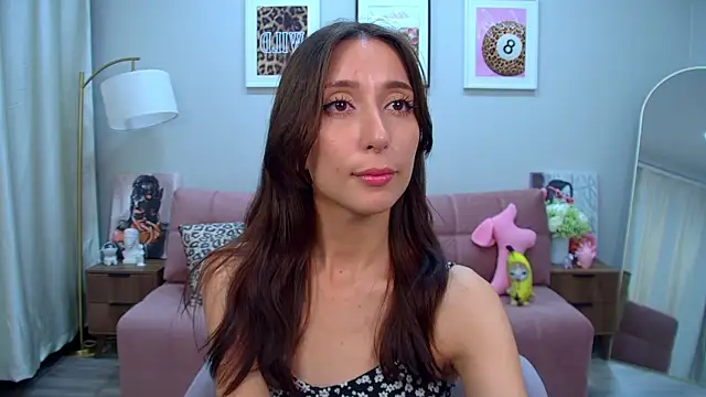 DanaRoges Adlı Modelin Canlı XXX Sohbeti