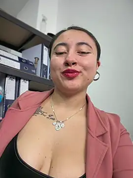 แชท XXX สดของ _Sarah-Office1
