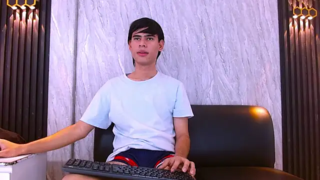 دردشة Kevin_Brooks1 الجنسية المباشرة
