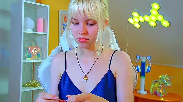 XXX chat uživo modela HannahHollis