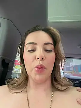 Alirawrz Chat XXX in diretta