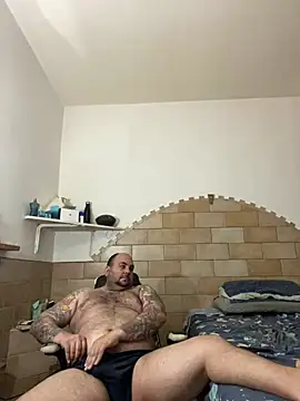 Roma84000's Live XXX Chat