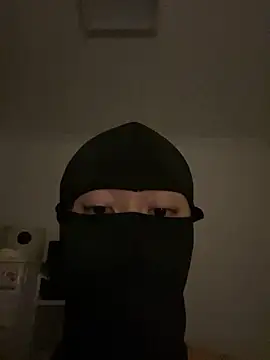 qazpqp's Live XXX Chat