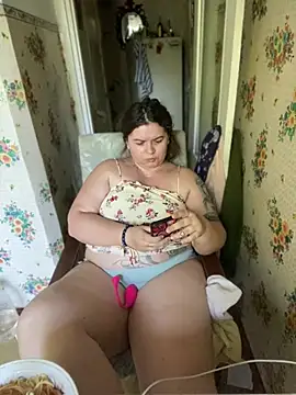 Nenssy555 Chat XXX in diretta