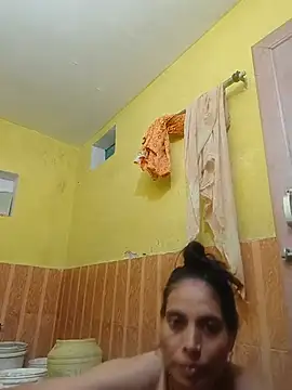 Sexy-Suhani2 Adlı Modelin Canlı XXX Sohbeti