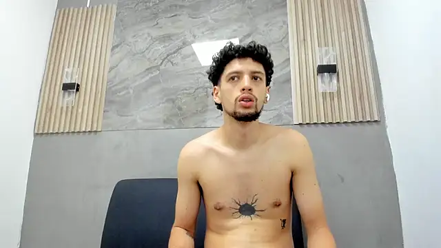 Онлайн чат XXX LUCA_GREEND