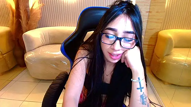 Chloe__r's Live XXX Chat