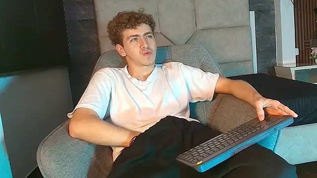 Tyler_Mcrey Chat XXX live
