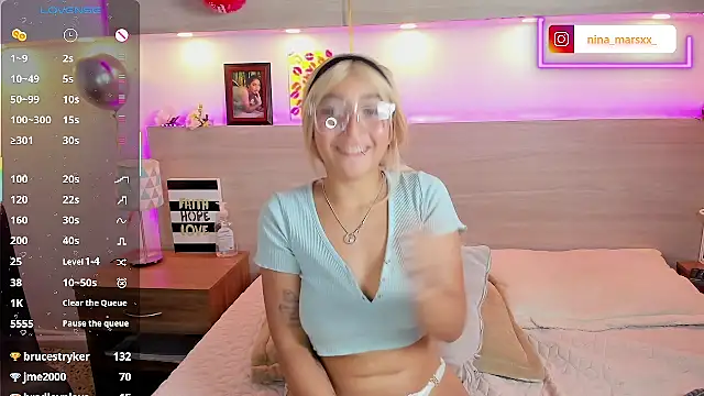 Czat XXX na żywo – Nina-Mars
