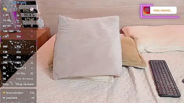 Nina-Mars' Live XXX Chat