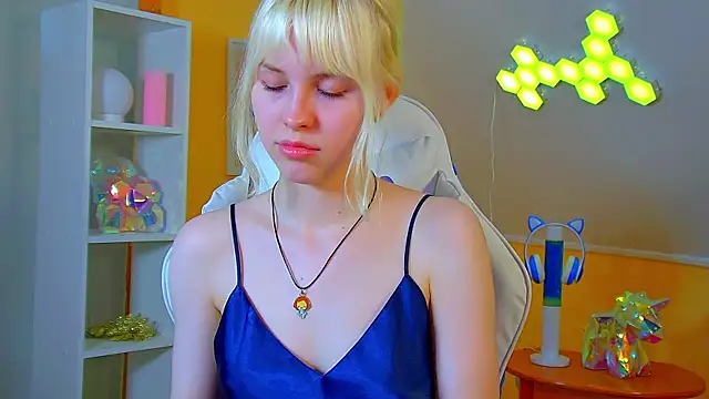 HannahHollis Adlı Modelin Canlı XXX Sohbeti