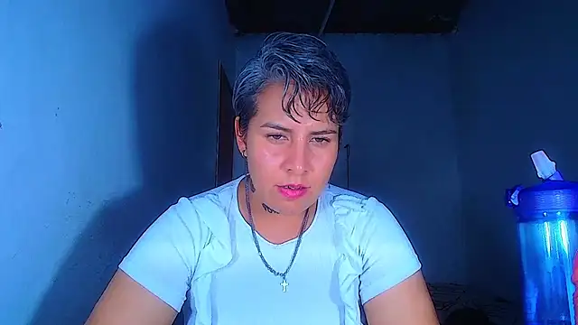 Yessi_rousse Chat XXX in diretta