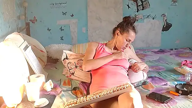 צ'אט XXX בשידור חי של brighteyes77