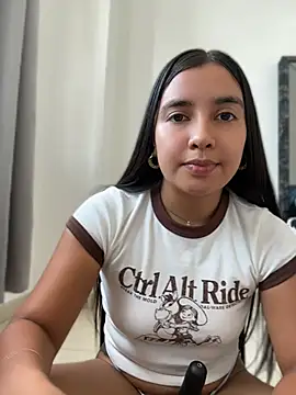 Chat XXX en directo de HaileyBieber_