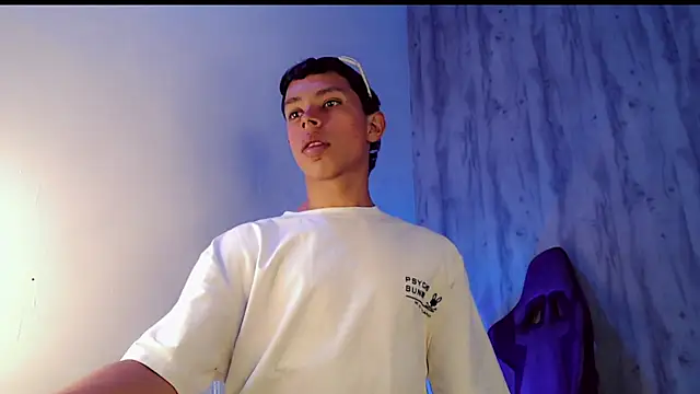 Онлайн чат XXX JeifMoon_