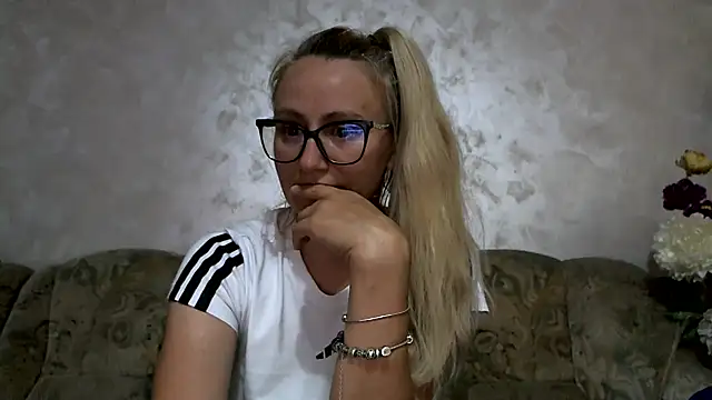 Nataly_Rosy Chat XXX in diretta