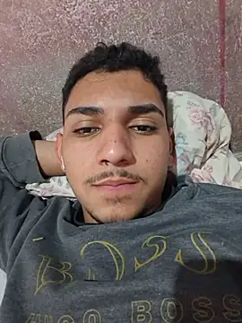 Chat +18 de andre_oliver2 ao vivo