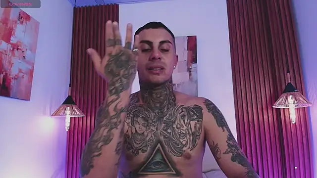 Chat XXX en directo de Liam_Ink