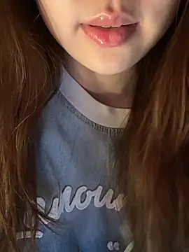 Uyennii02 Live XXX-chat