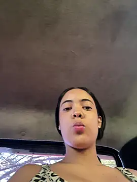 NAUGHTY_LITTLE_18n Live XXX chat