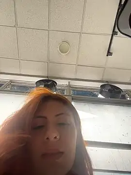 XXX chat uživo modela RedHotTeaseXXX