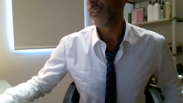 Chatroom XXX en direct de 66MA69