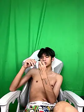 -OvO- Chat XXX in diretta