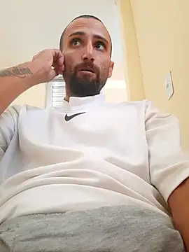 عرض كام Luccareli10