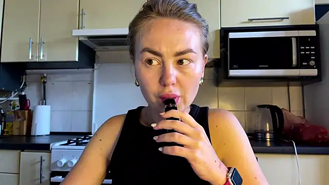 Chat +18 de MartaLuna_ ao vivo