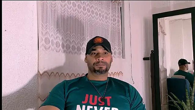 Czat XXX na żywo – musclehetero