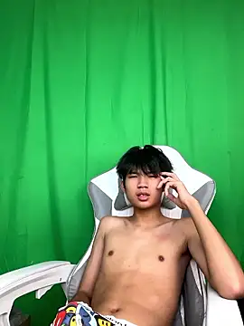 -OvO- – Naživo XXX chat